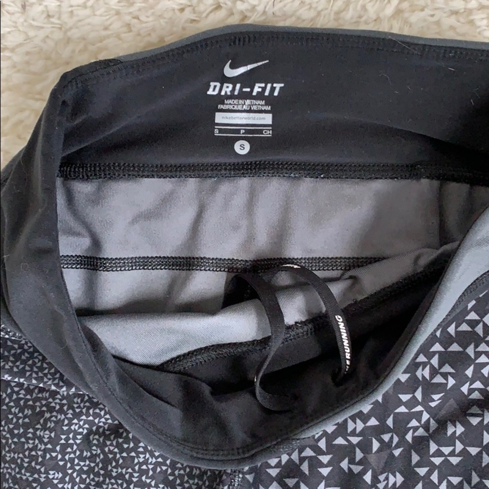 Nike cropped leggings - Picture 4 of 12